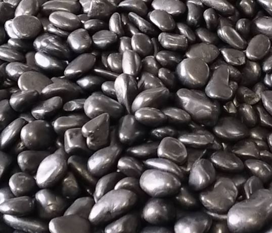 Alpstone Black Tusk Pebble 20-30mm 20kg Bag